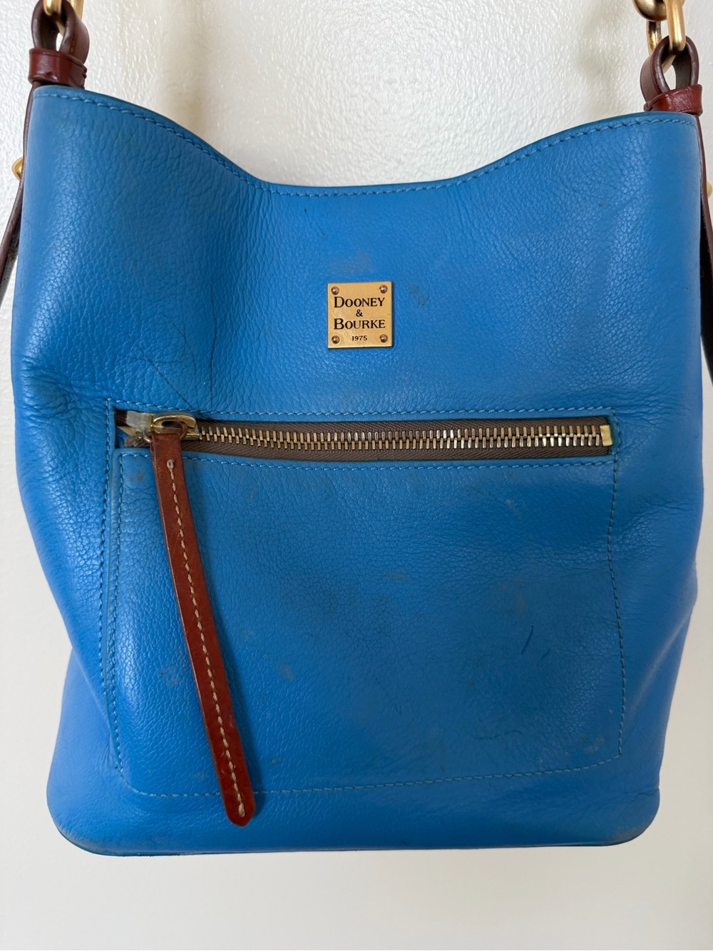 DOONEY & BOURKE Blue Pebbled Leather Crossbody Bag with Brown Accents
